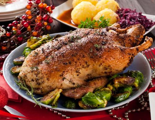 Ein Gänsebraten wie aus dem Bilderbuch. Foto: fotolia / karepa